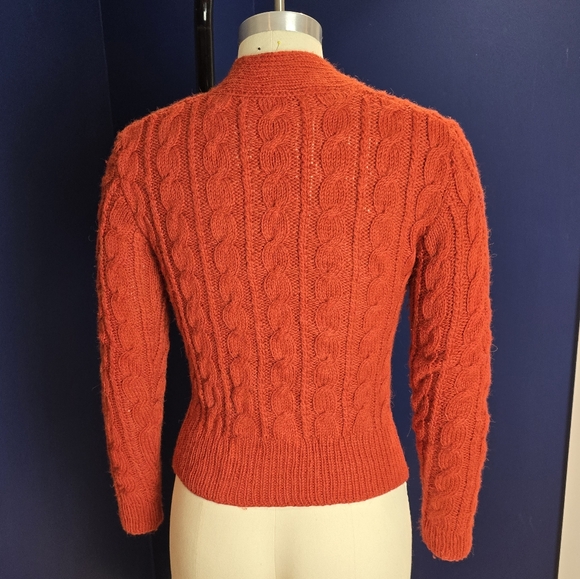 1930s Vintage Hand Made Cable Knit Sweater, XS - Picture 6 of 9